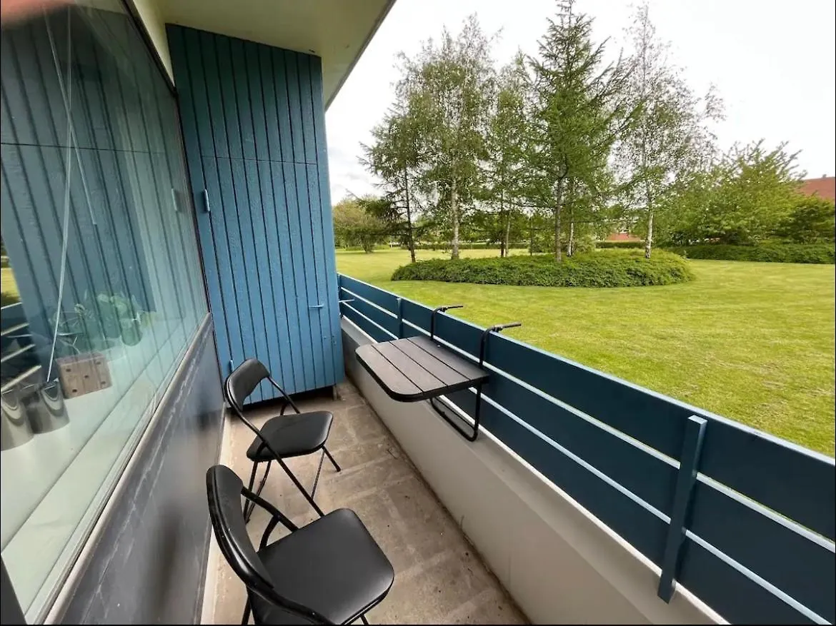 Apartment Nyrenoveret Lejlighed Med Balkon Og Parkering Esbjerg Denmark